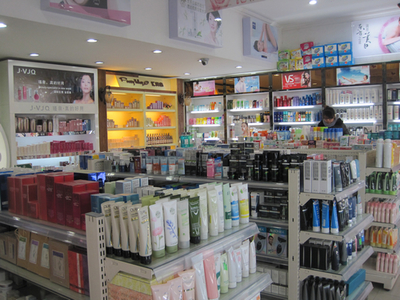 跑市場-CBO化妝品財(cái)經(jīng)在線-越深入,越有戲-化妝品財(cái)經(jīng)在線-一個行業(yè)的生意與思想